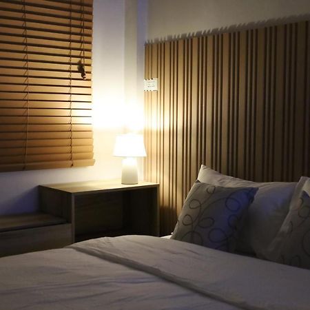 S.P.C Apartment By Brodderud Bangkok Buitenkant foto