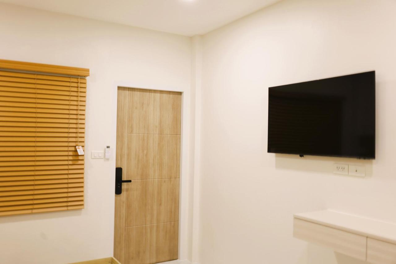 S.P.C Apartment By Brodderud Bangkok Buitenkant foto