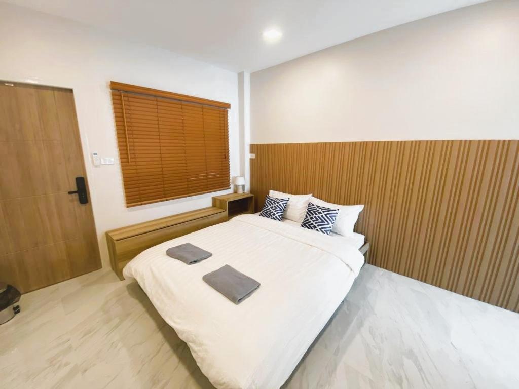 S.P.C Apartment By Brodderud Bangkok Buitenkant foto