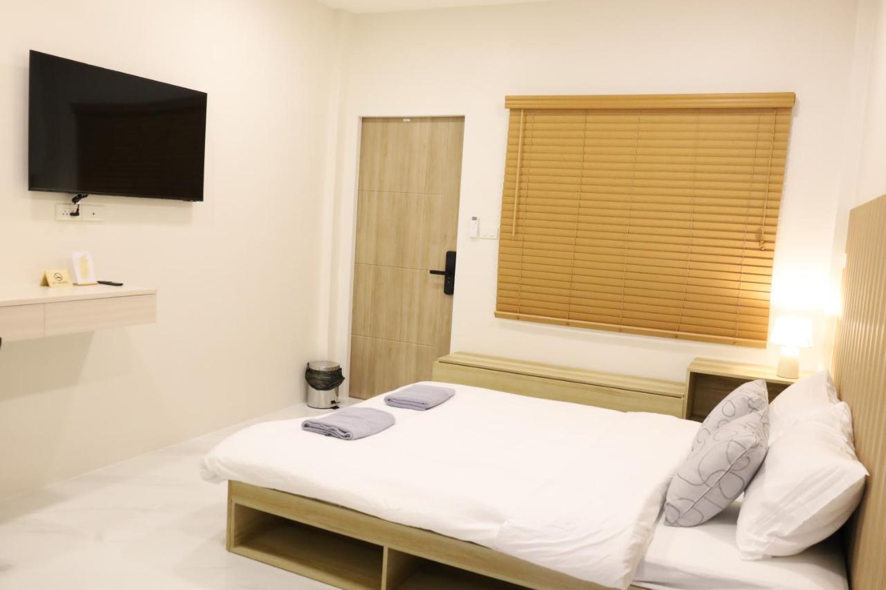 S.P.C Apartment By Brodderud Bangkok Buitenkant foto